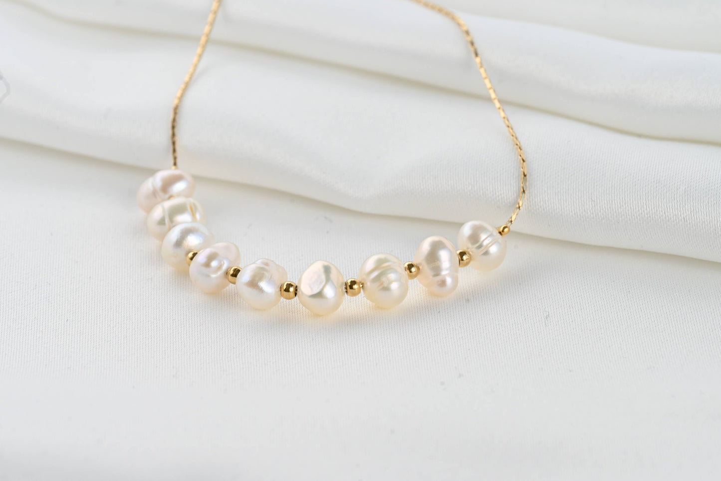 Dainty Pearl Bracelet