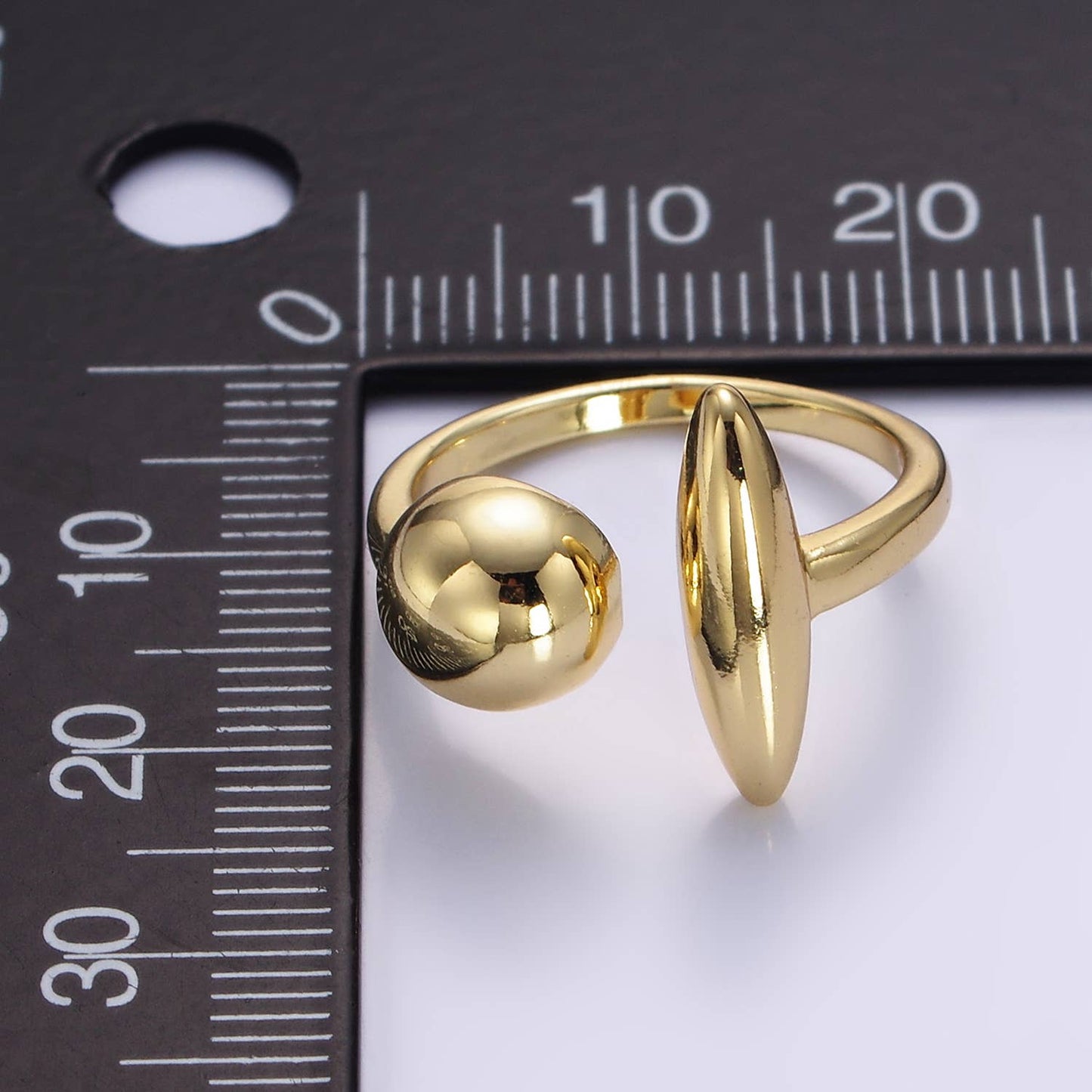 Round Sphere Shaped Wrapped Ring