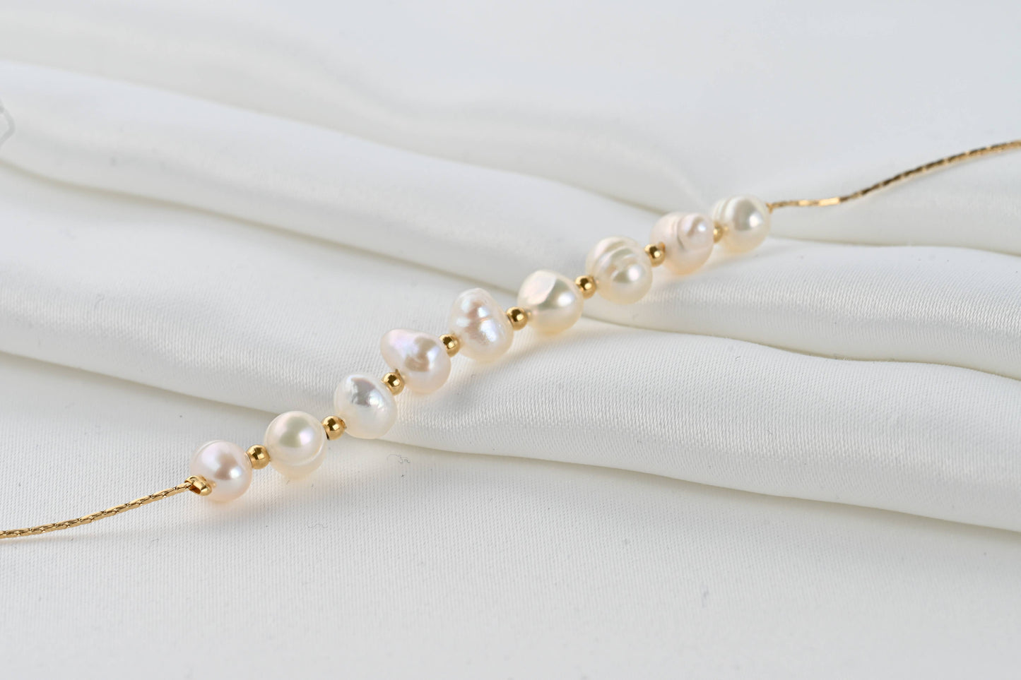Dainty Pearl Bracelet