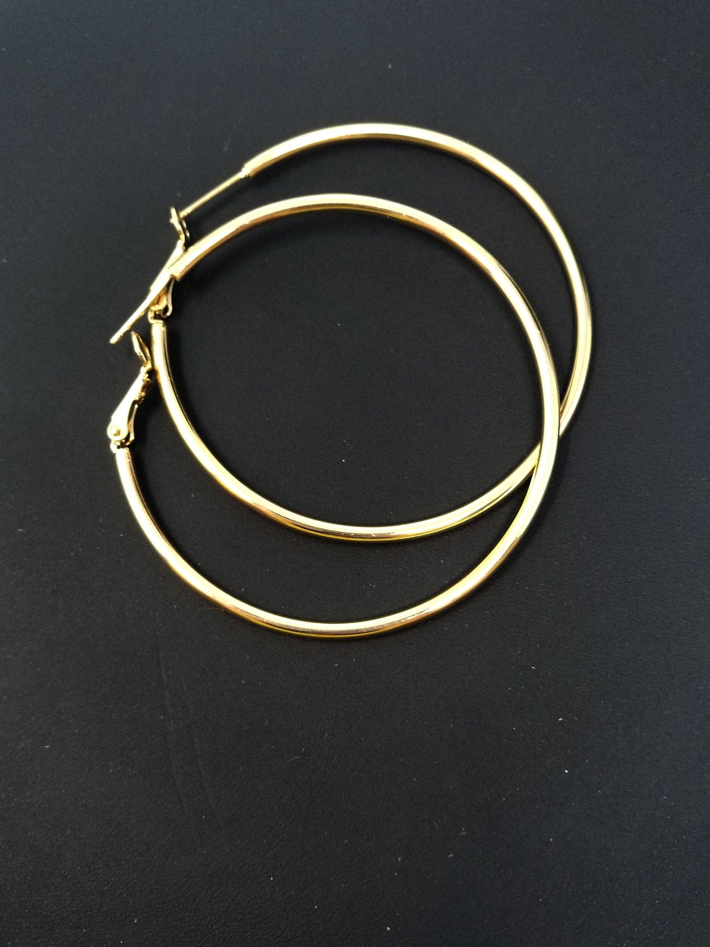 Leading Role Hoop Earring