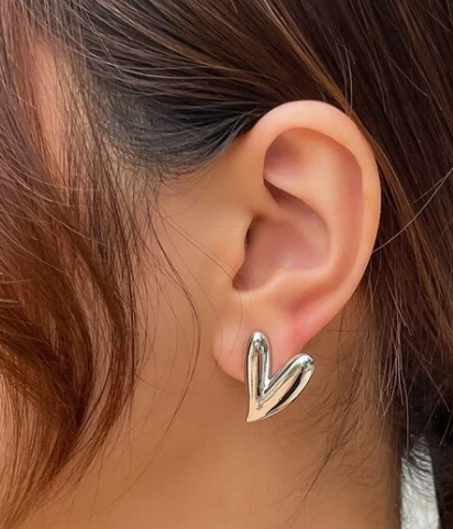 Classic Heart Earring