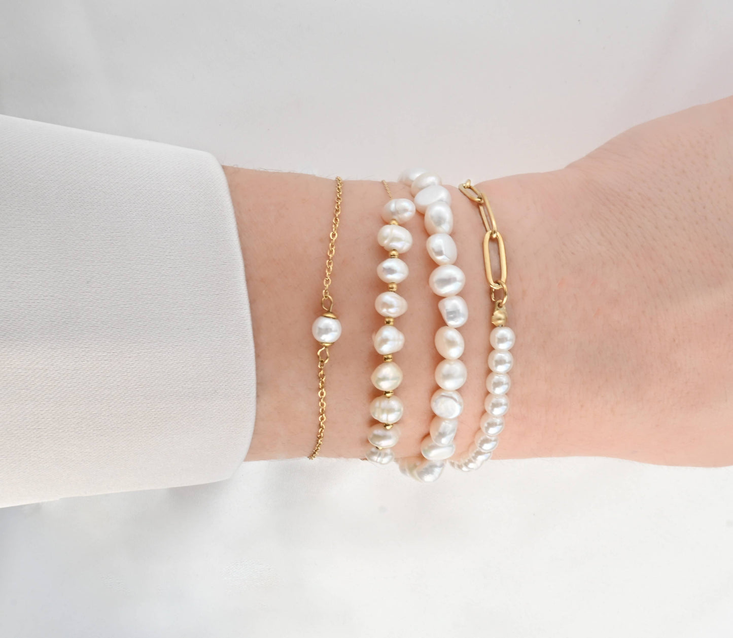 Dainty Pearl Bracelet