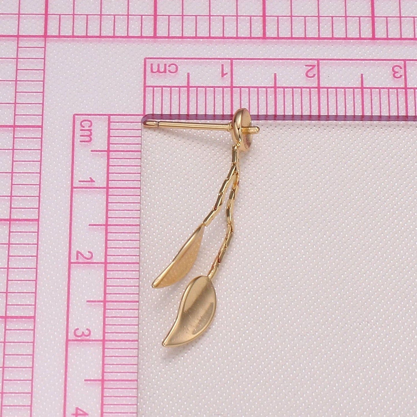 Golden Hanging Leaves Earring